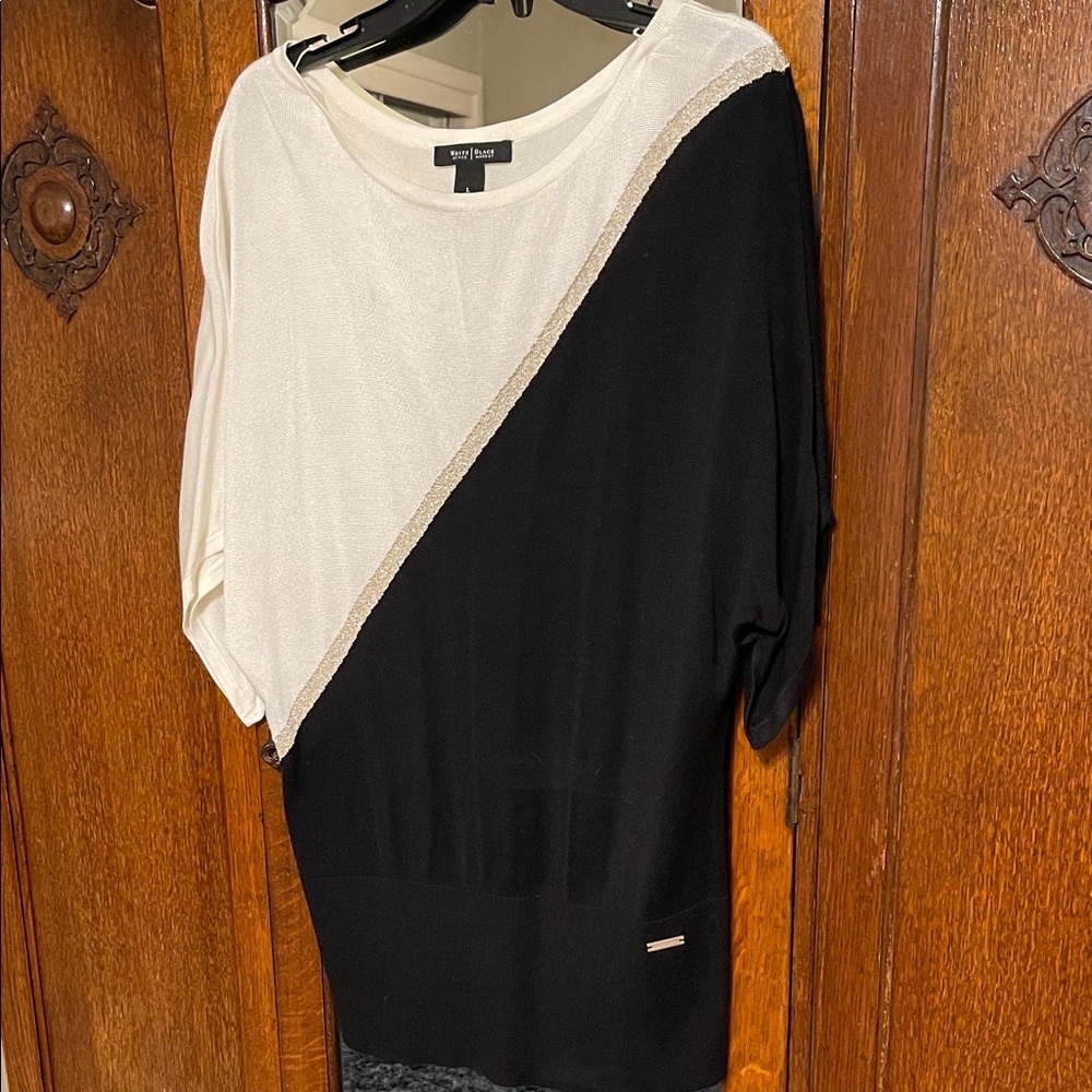 White House Black Market Cream and Black Knit Top with gold accent